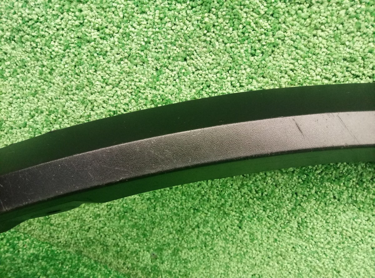 Накладка переднего крыла правого Toyota Fortuner 2  2015  756010K021 на Toyota Land Cruiser Prado 150