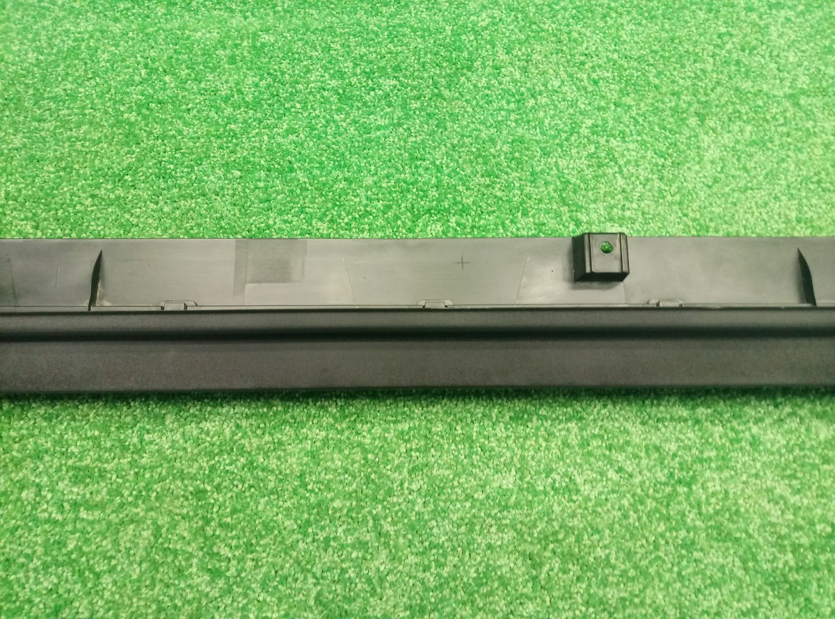 Накладка на порог наружная левая Geely Coolray SX11 6600125099 на Geely Emgrand EC7 