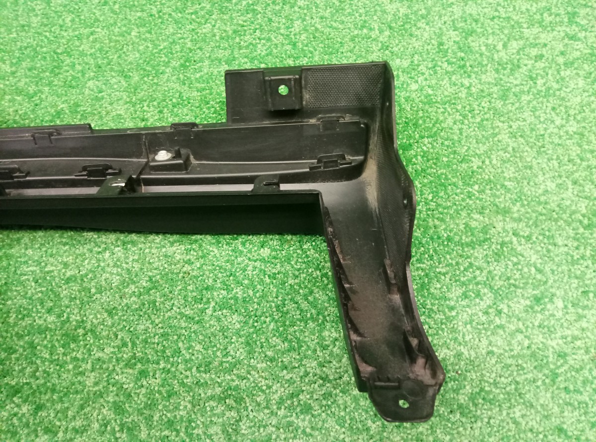 Накладка на порог наружная левая Geely Coolray SX11 6600125099 на Geely Emgrand EC7 