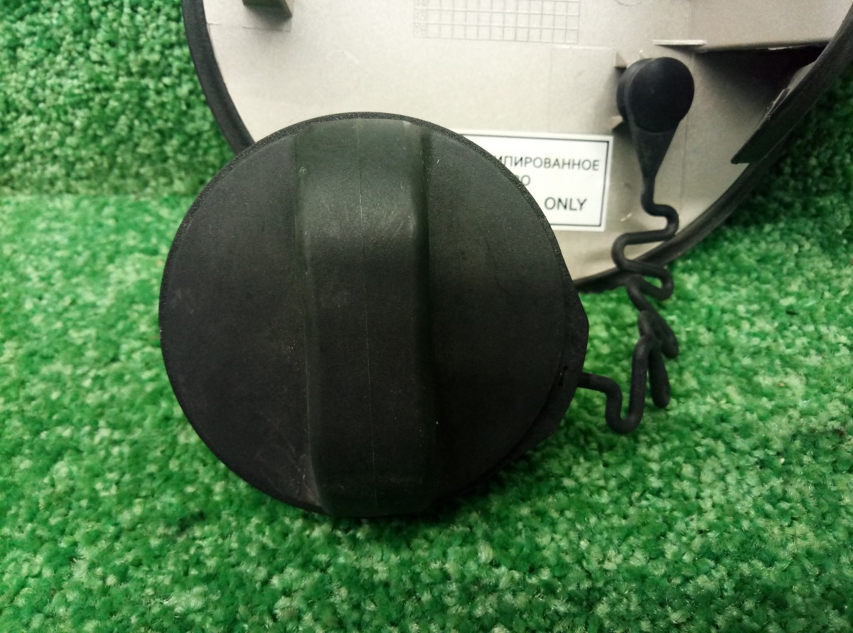 Лючок бензобака Chevrolet Captiva  2011-2013 96622535 на Chevrolet Captiva 