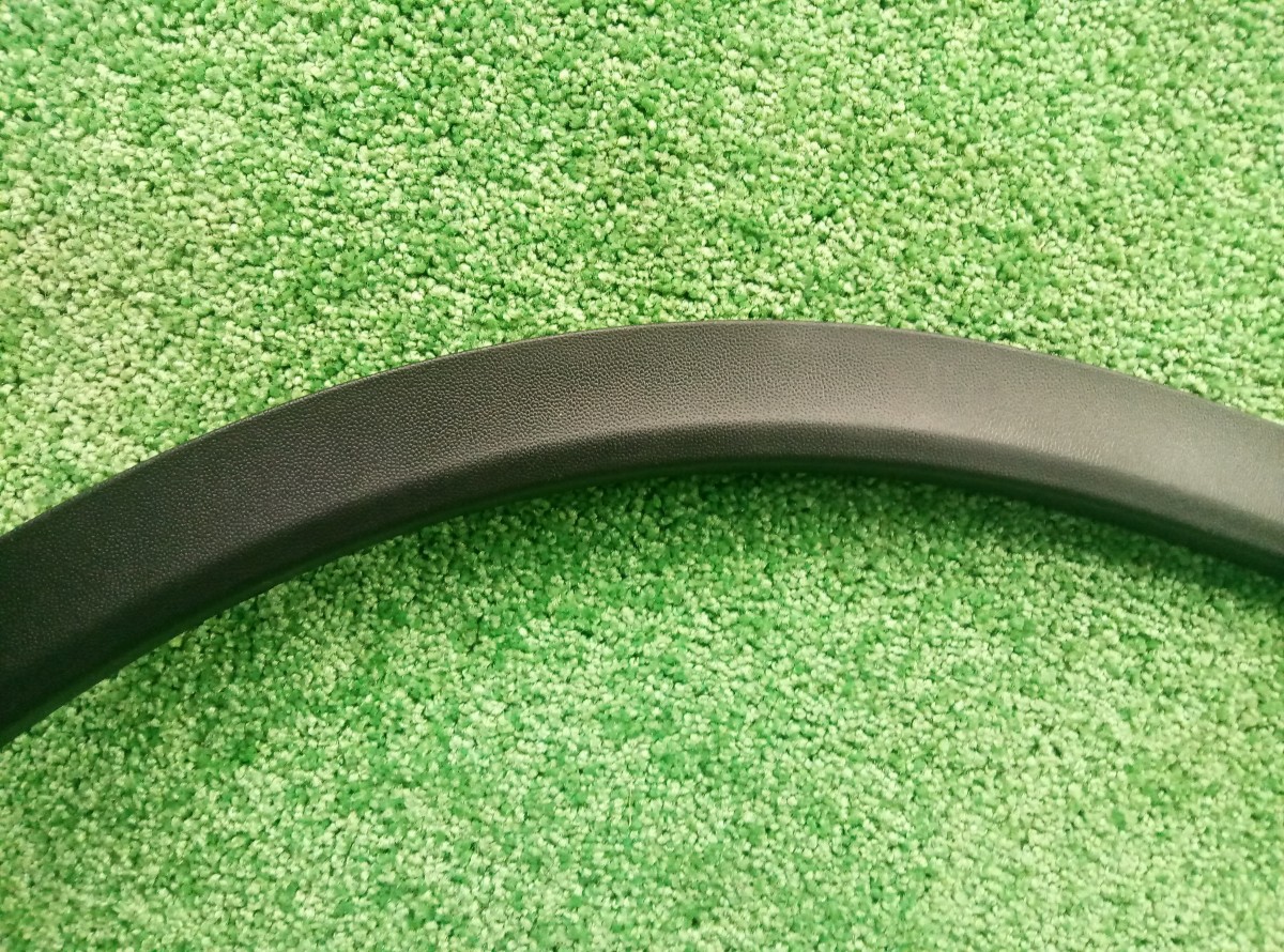 Накладка переднего правого Mercedes-Benz GLE C292 2928856622 на Mercedes-Benz GL-Class X164