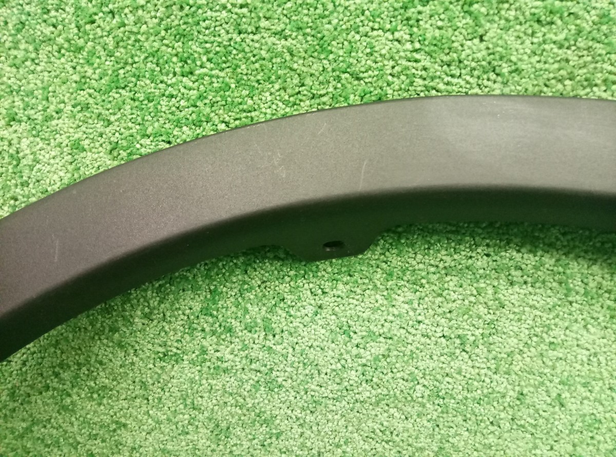 Накладка заднего крыла правого Toyota RAV 4  (CA40) 2012-2015 7560542190  Оригинал на Toyota RAV 4  (CA40)