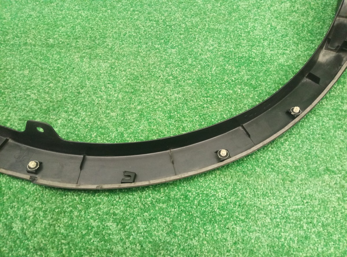 Накладка заднего крыла правого Toyota RAV 4  (CA40) 2012-2015 7560542190  Оригинал на Toyota RAV 4  (CA40)