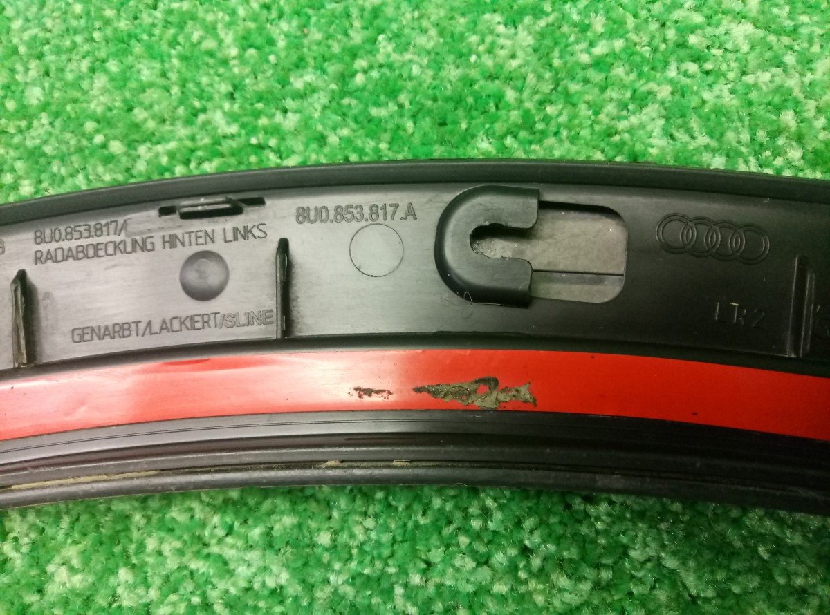 Накладка на крыло Audi A3 3 (8V) 2012-н.в. 8U0853817A на Audi A3 3 (8V)