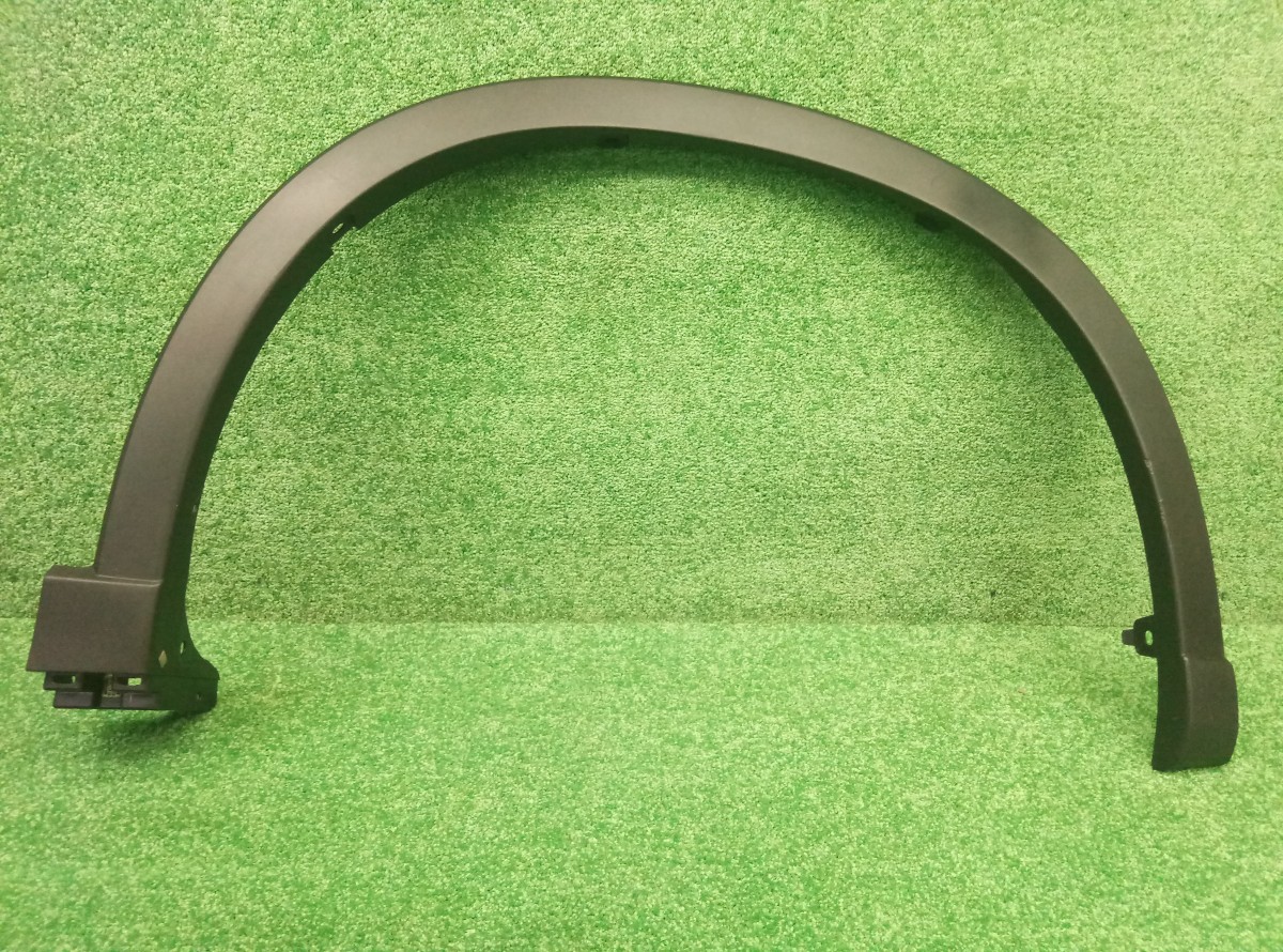 Накладка переднего крыла правого Mazda CX5 (KE) 2011-2015 KD5351W21 на Mazda CX5 (KE)