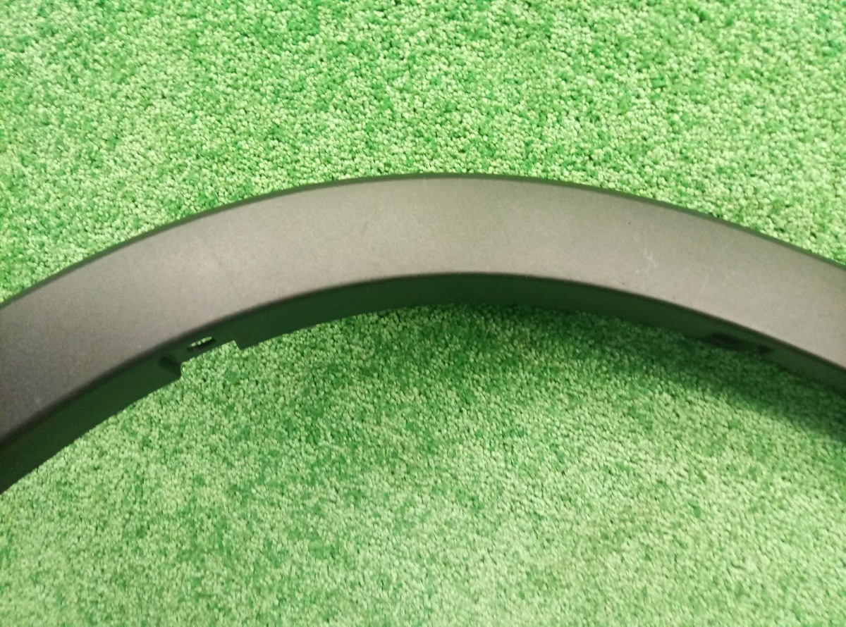 Накладка переднего крыла правого Mazda CX5 (KE) 2011-2015 KD5351W21 на Mazda CX5 (KE)