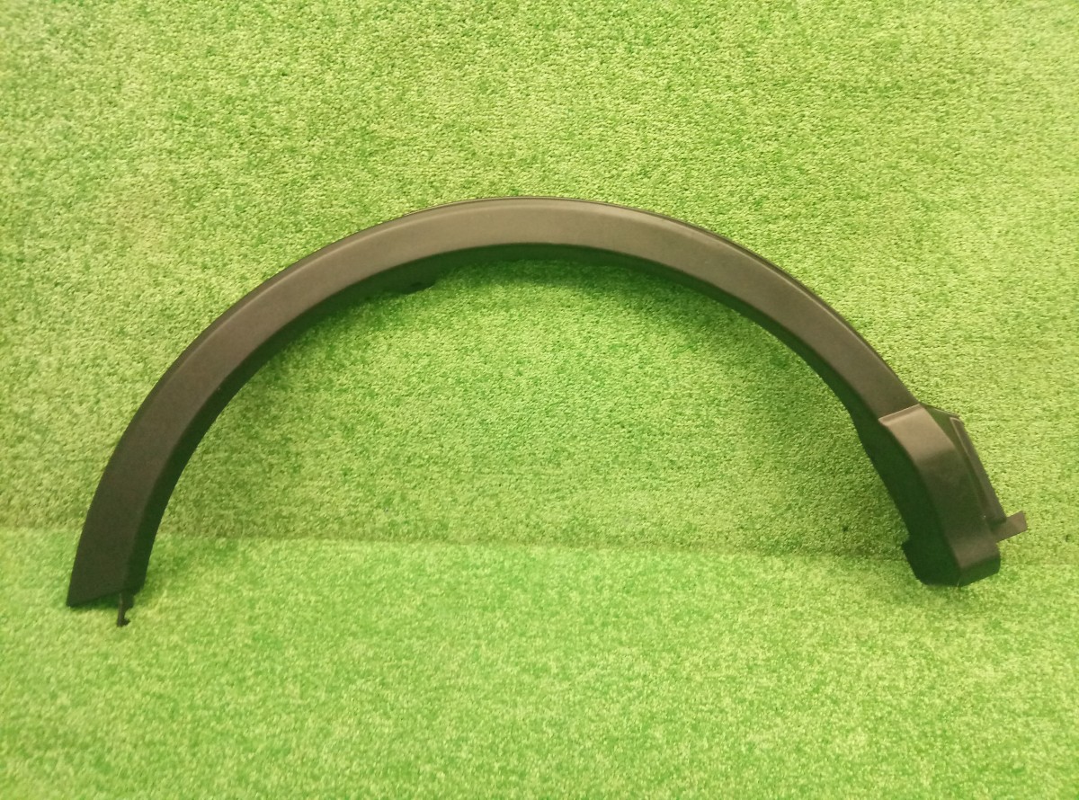 Накладка заднего правого крыла Toyota RAV4 XA40  7560542140 на Toyota RAV 4  (CA40)