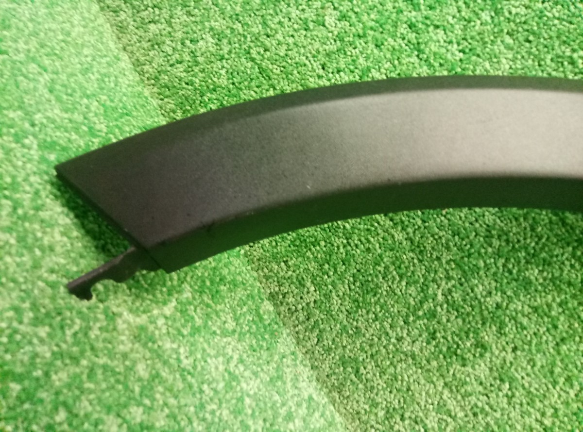 Накладка заднего правого крыла Toyota RAV4 XA40  7560542140 на Toyota RAV 4  (CA40)