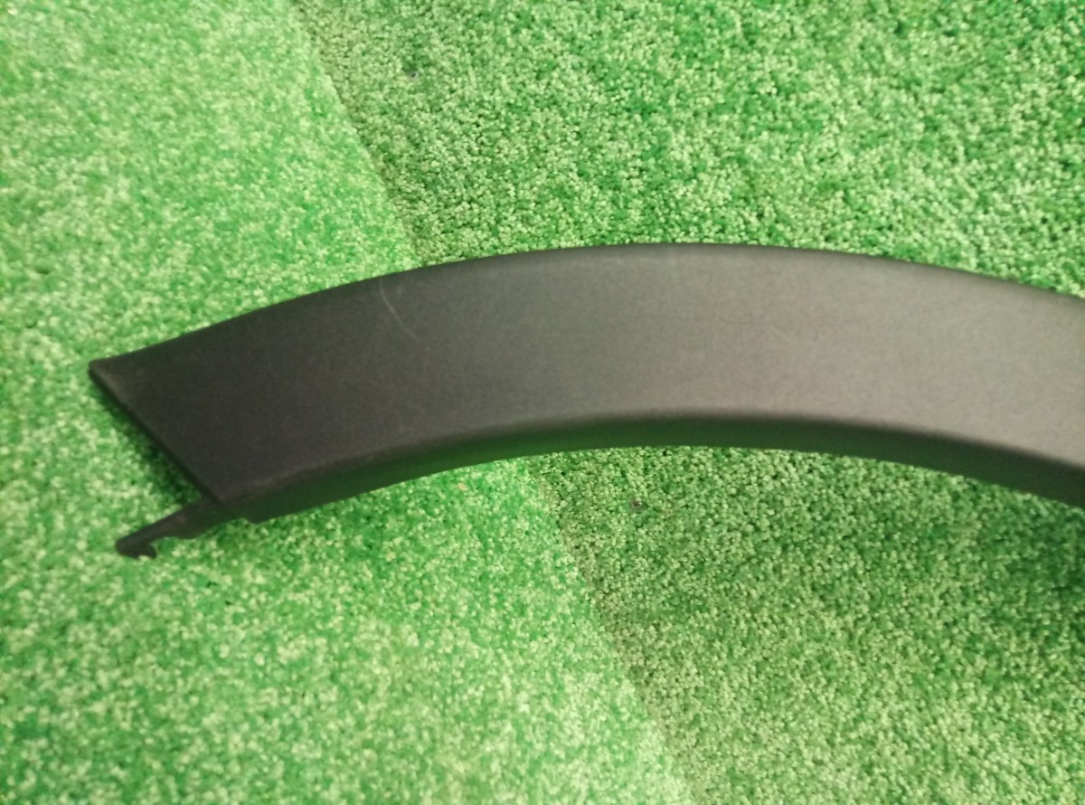 Накладка заднего крыла правого Toyota RAV 4  (CA40) 2012-2015 7560542190 на Toyota RAV 4  (CA40)