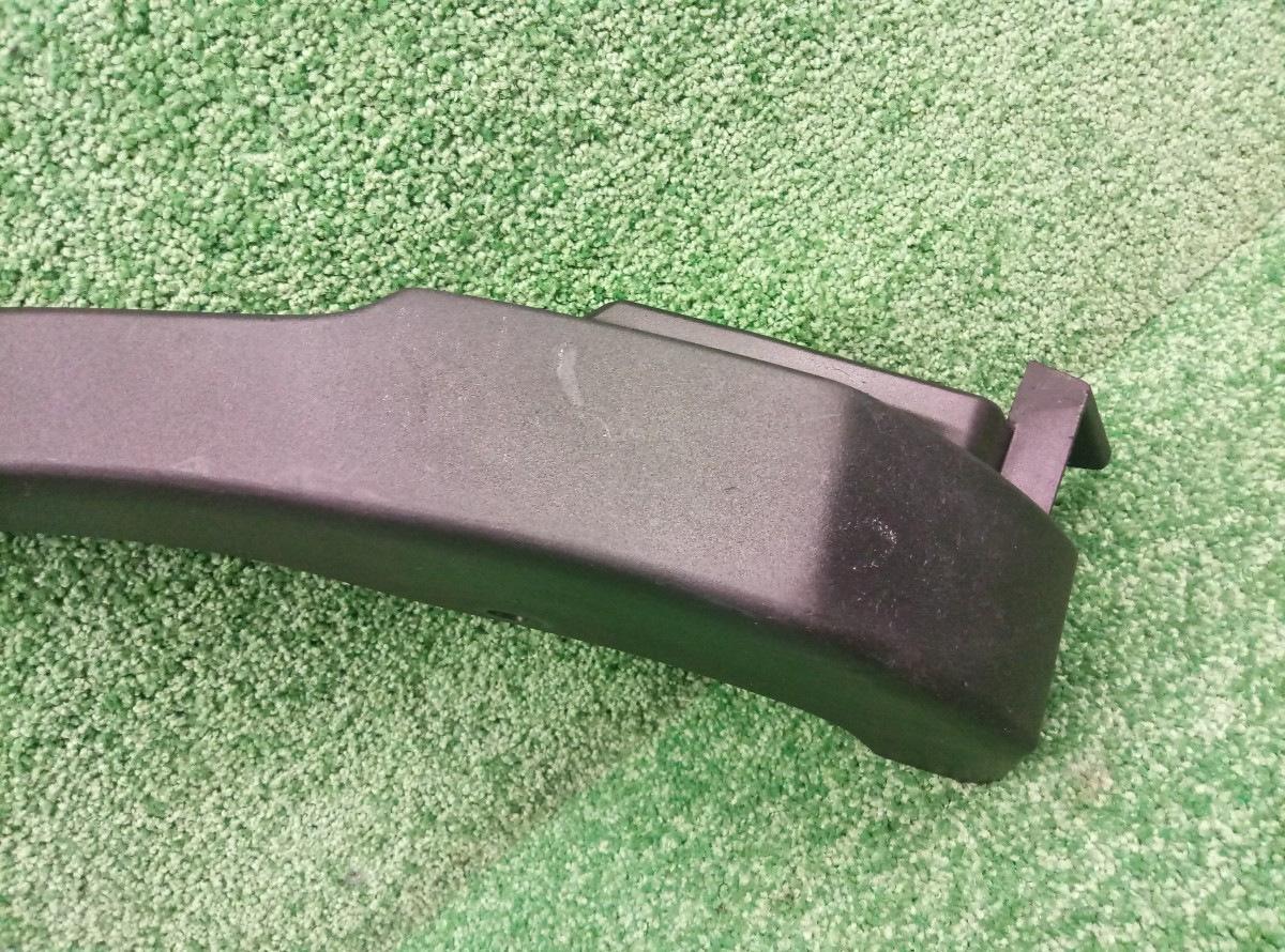 Накладка заднего крыла правого Toyota RAV 4  (CA40) 2012-2015 7560542190 на Toyota RAV 4  (CA40)