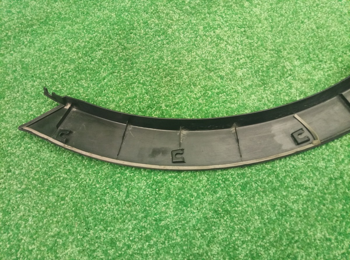 Накладка заднего крыла правого Toyota RAV 4  (CA40) 2012-2015 7560542190 на Toyota RAV 4  (CA40)