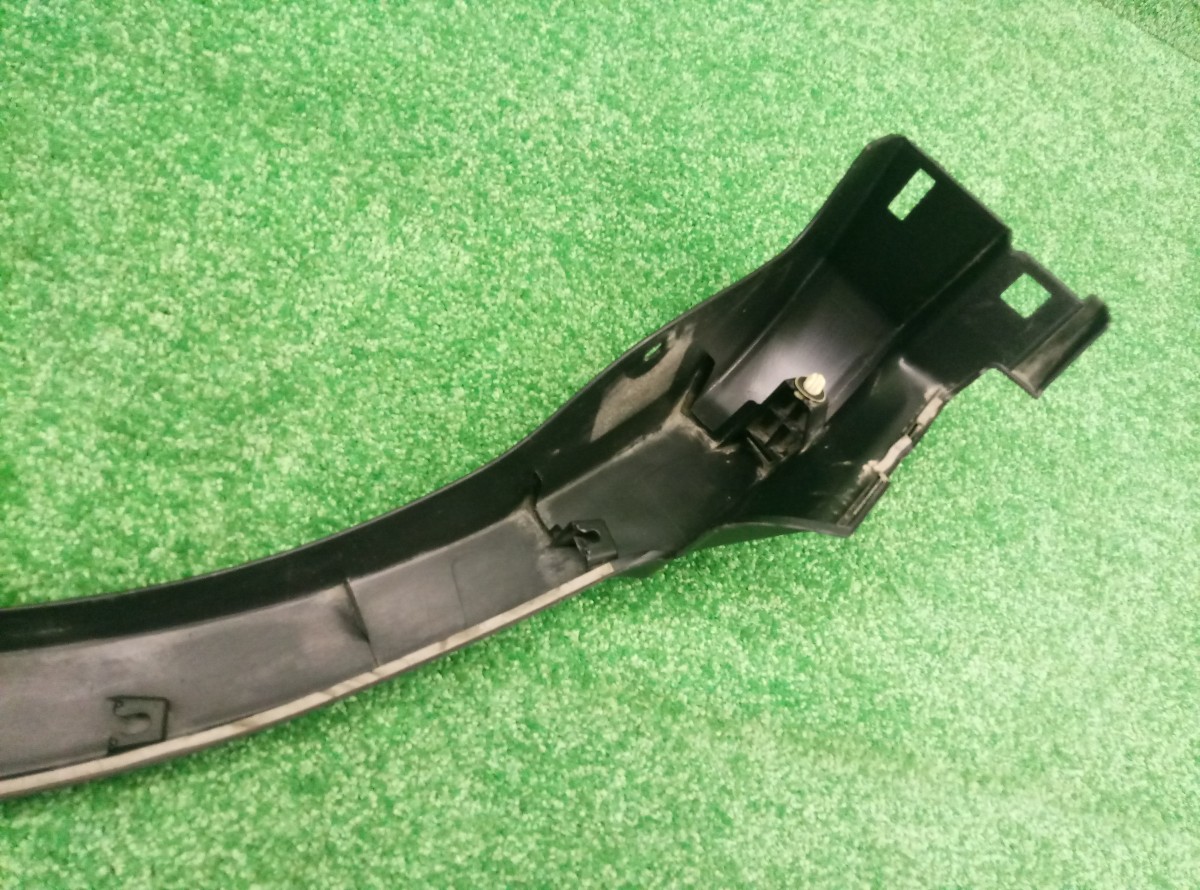 Накладка заднего крыла правого Toyota RAV 4  (CA40) 2012-2015 7560542190 на Toyota RAV 4  (CA40)