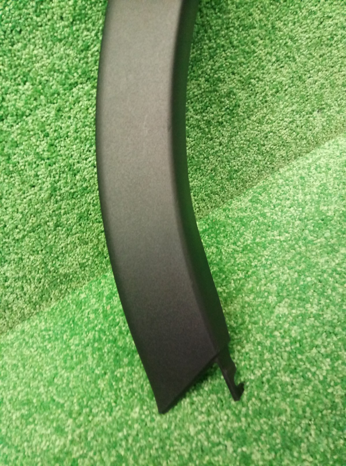 Накладка заднего крыла правого Toyota RAV 4  (CA40) 2012-2015 7560542190 на Toyota RAV 4  (CA40)