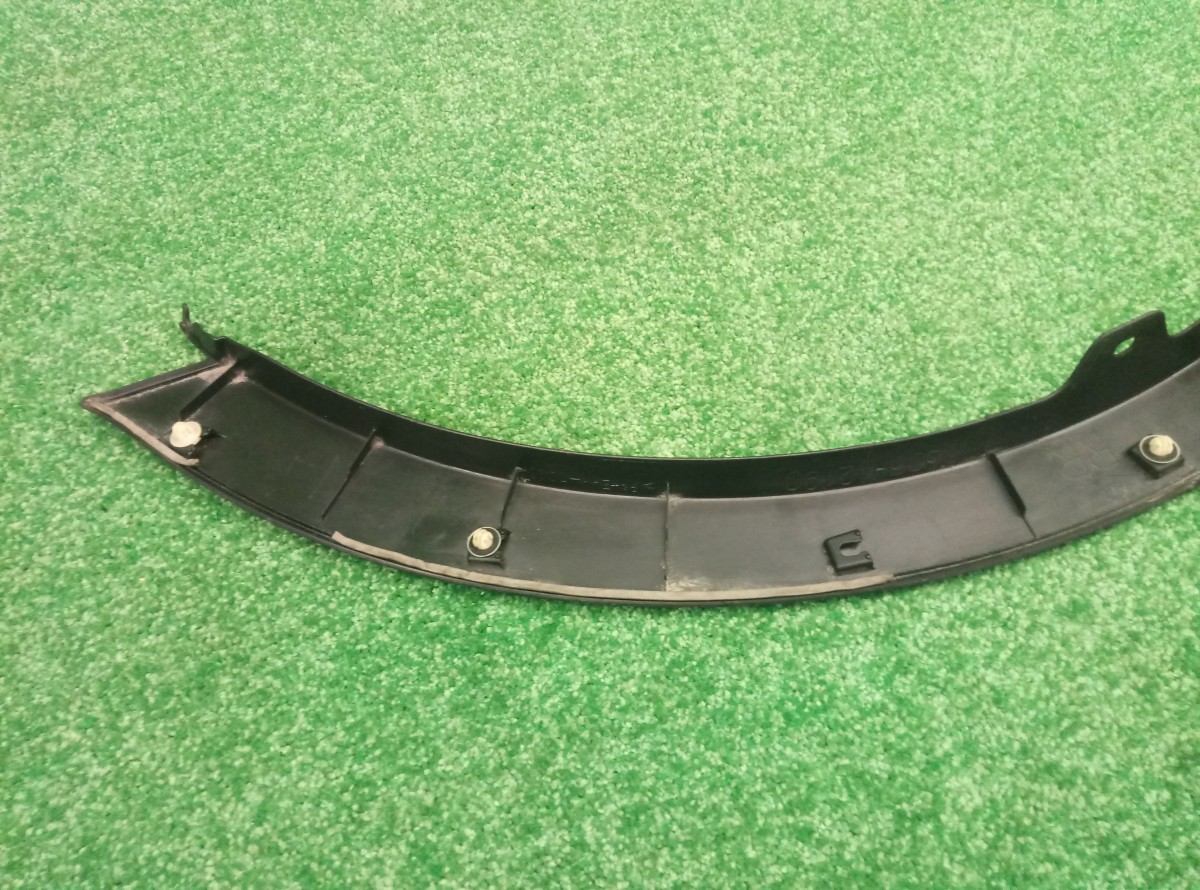 Накладка заднего крыла правого Toyota RAV 4  (CA40) 2012-2015 7560542190 на Toyota RAV 4  (CA40)