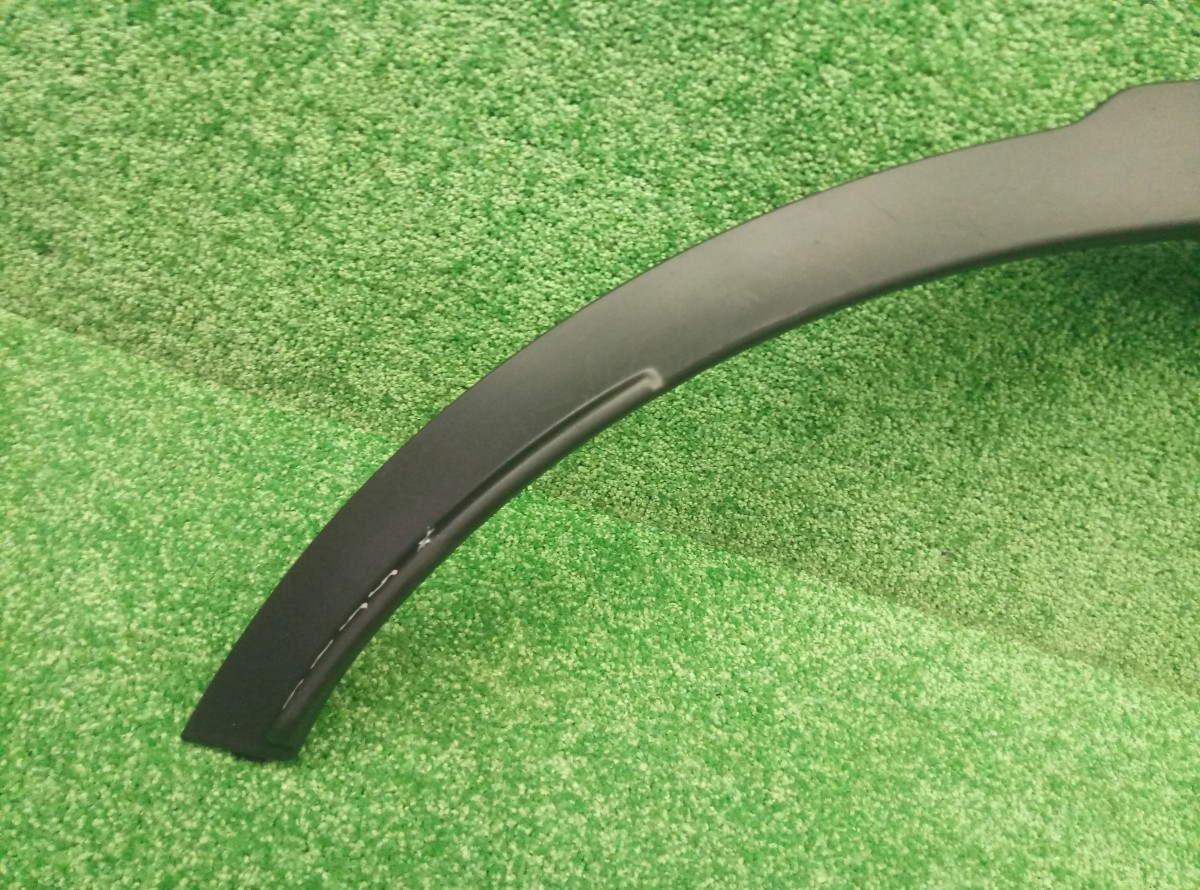 Накладка заднего крыла правого Land Rover Range Rover Evoque  2011-2015  BJ32290E22AE  на Land Rover Range Rover Evoque 