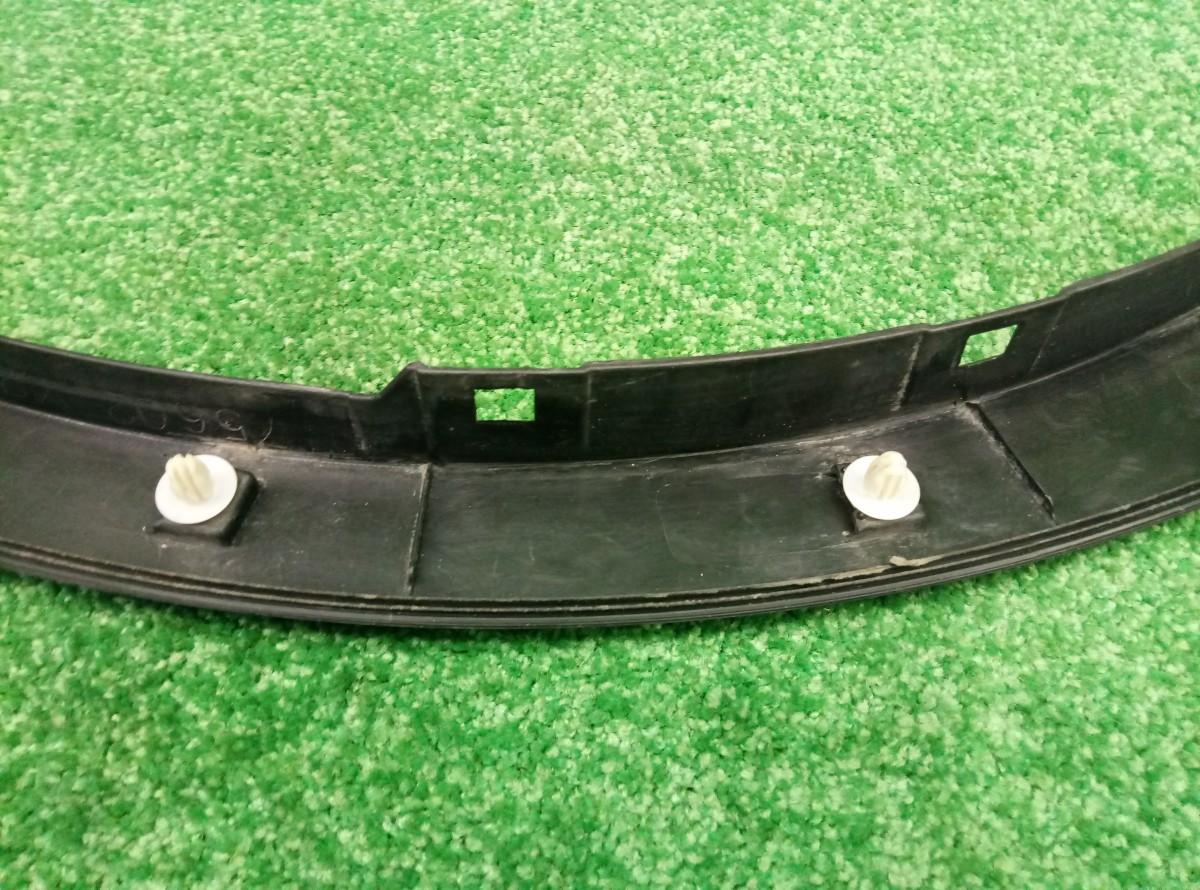 Накладка крыла переднего левого Toyota RAV 4  7560242130 на Toyota RAV 4 (XA30)