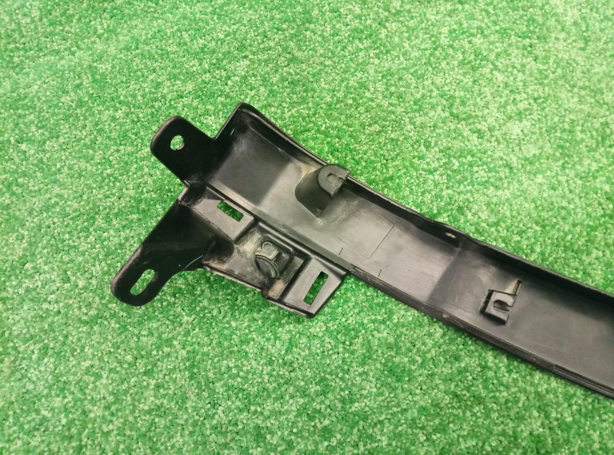 Накладка крыла переднего правого Toyota Highlander 3 758710E010 на Toyota Highlander 2 (U40)