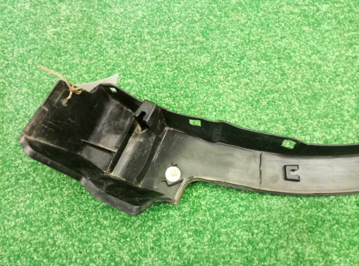 Накладка переднего крыла правого Toyota RAV 4  (CA40) 2012-2015 758730E020 на Toyota RAV 4  (CA40)