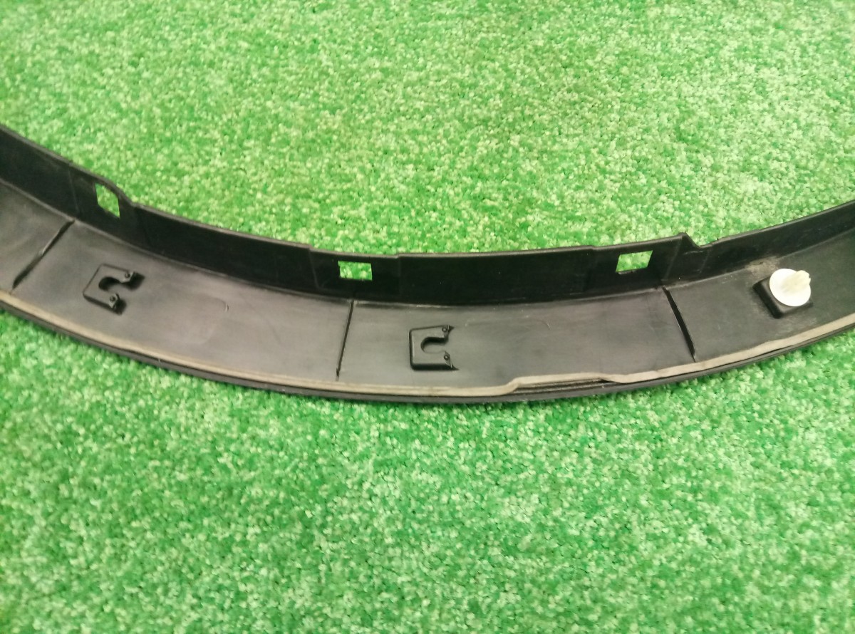 Накладка переднего крыла правого Toyota RAV 4  (CA40) 2012-2015 758730E020 на Toyota RAV 4  (CA40)