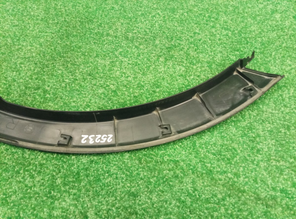 Накладка крыла задняя левая Toyota Rav4 A40 2015 7560642130 на Toyota RAV 4  (CA40)