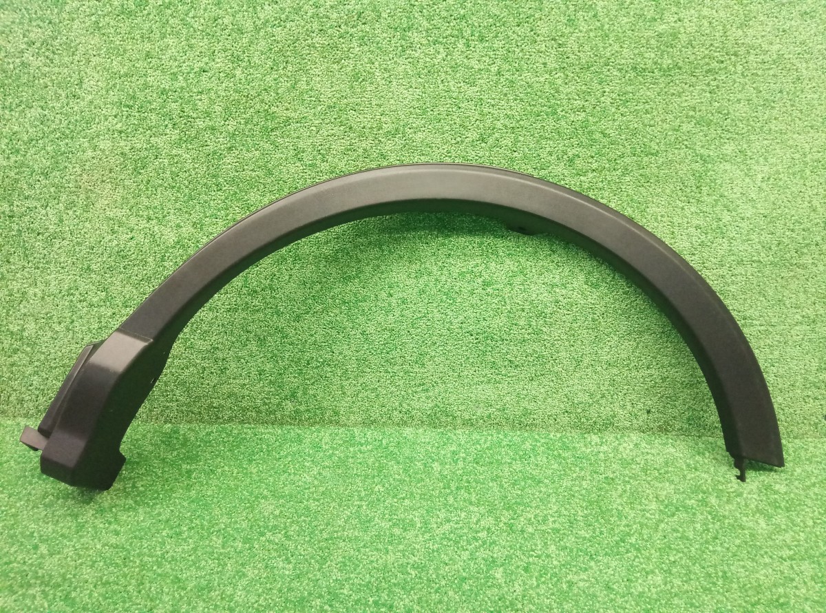Накладка крыла задняя левая Toyota Rav4 CA40 7560642130  на Toyota RAV 4  (CA40)
