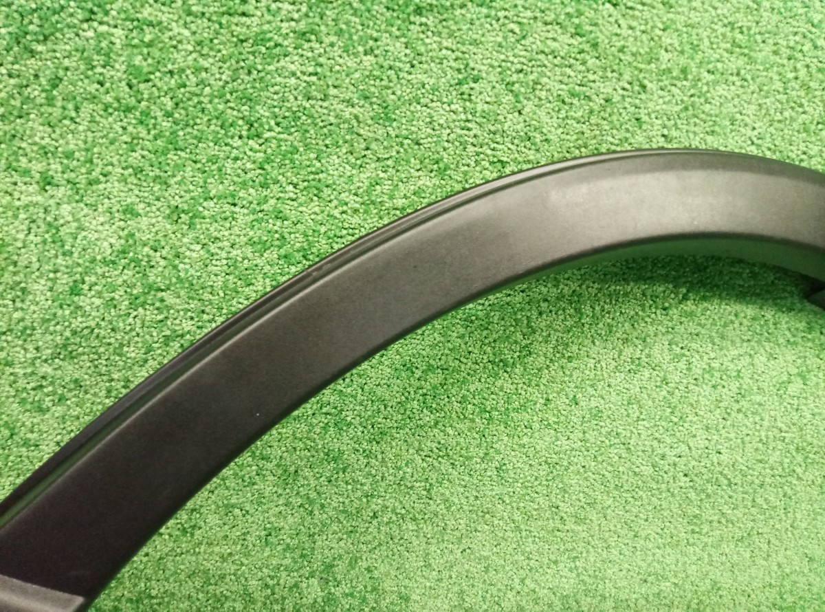 Накладка крыла задняя левая Toyota Rav4 CA40 7560642130  на Toyota RAV 4  (CA40)