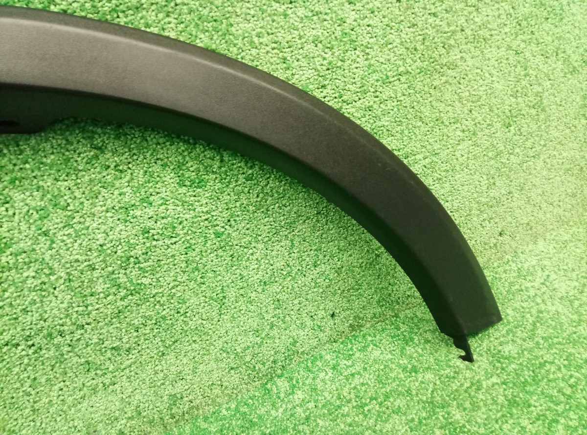 Накладка крыла задняя левая Toyota Rav4 CA40 7560642130  на Toyota RAV 4  (CA40)