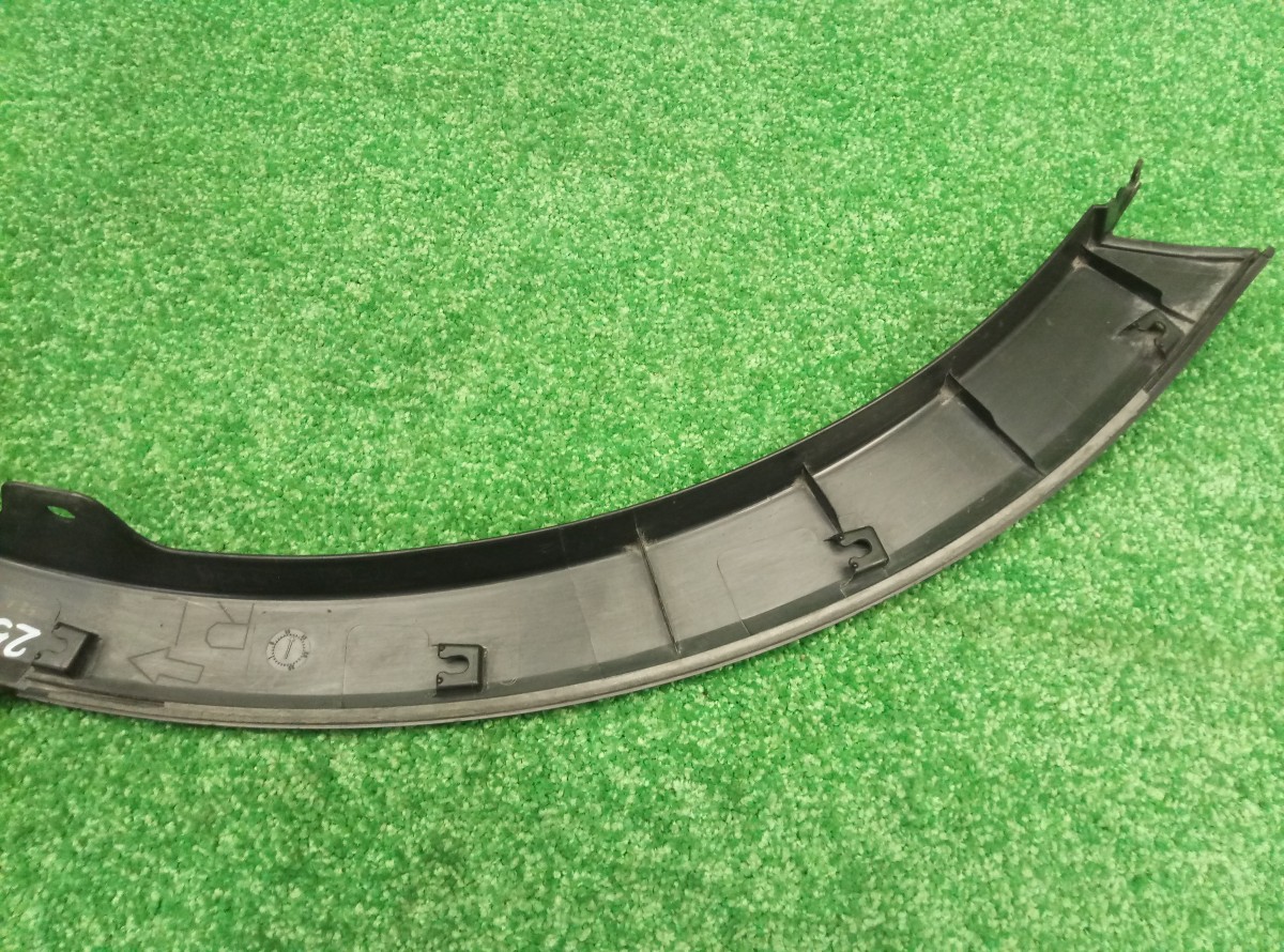 Накладка крыла задняя левая Toyota Rav4 CA40 7560642130  на Toyota RAV 4  (CA40)