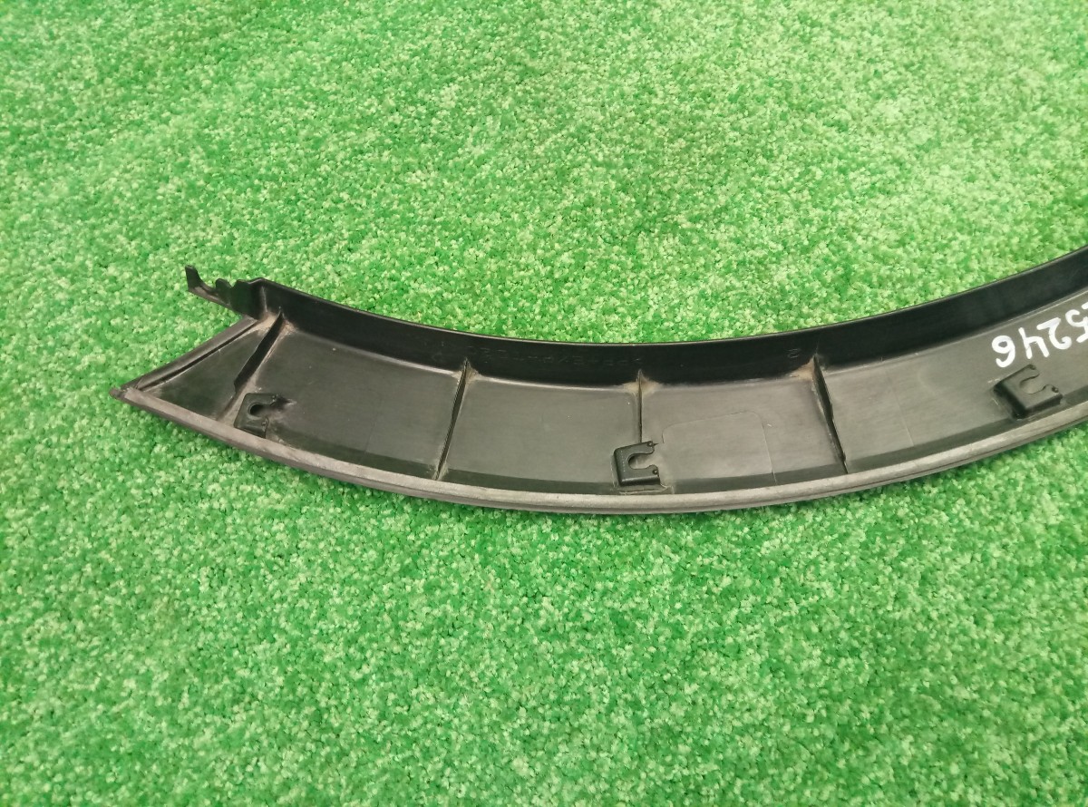 Накладка крыла заднего правого Toyota RAV4 XA40 7560542140 на Toyota RAV 4  (CA40)