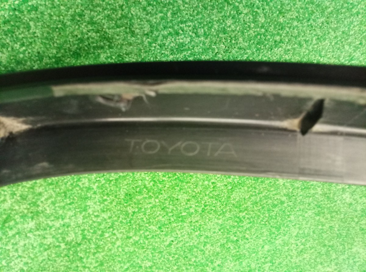 Накладка крыла заднего правого Toyota RAV4 XA40 7560542140 на Toyota RAV 4  (CA40)