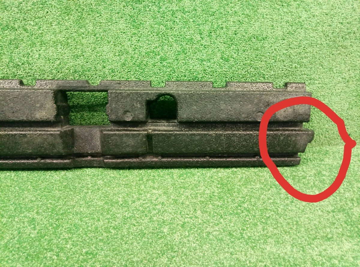 Наполнитель бампера Mercedes-Benz E-Class 1999 A2108851337 W210 на Mercedes-Benz E-Class (W210,S210)