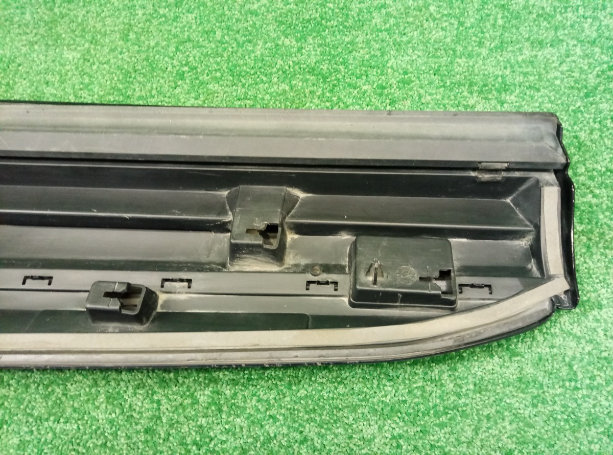 Накладка двери передней правой Audi Q7 4M  2015  4M0853960B на Audi Q5 8R