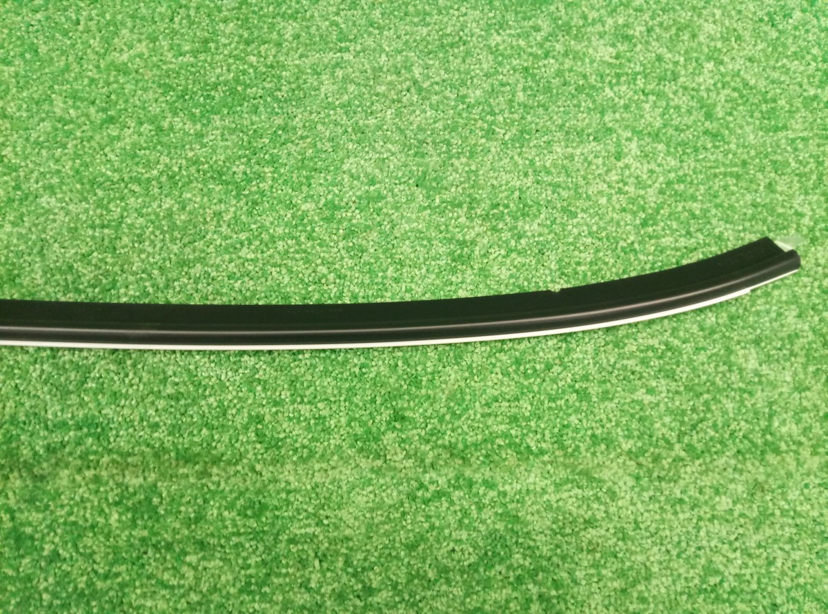 Молдинг лобового стекла Toyota Camry V70 5615333010 Новый на Toyota Camry V50