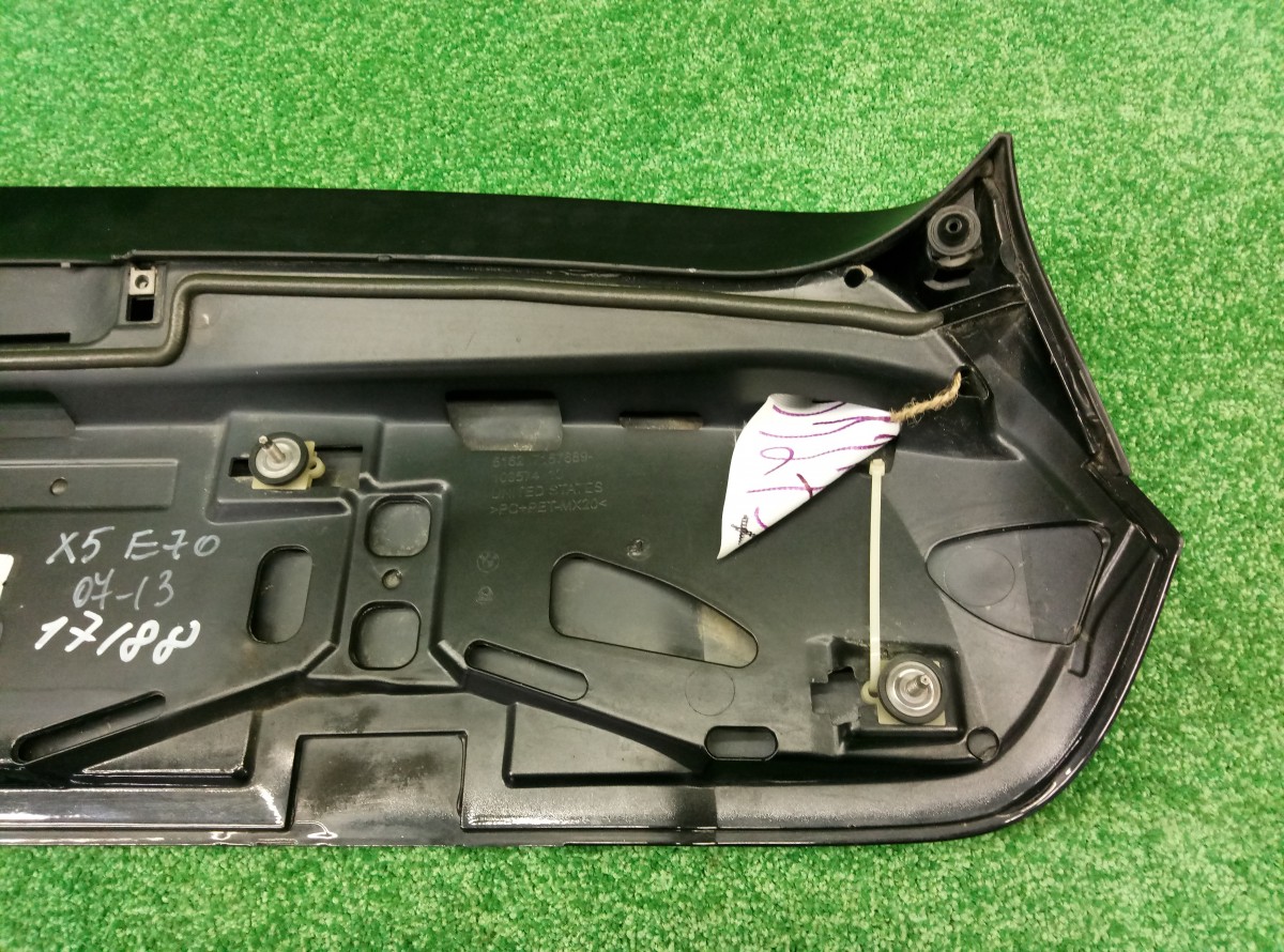 Спойлер (дефлектор) багажника BMW X5 E70 2006-2010 51627157689 на BMW X5 E70