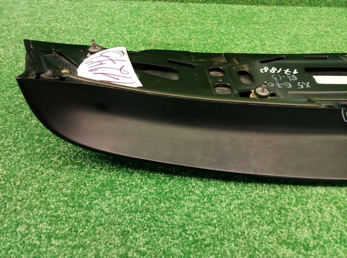 Спойлер (дефлектор) багажника BMW X5 E70 2006-2010 51627157689 на BMW X5 E70