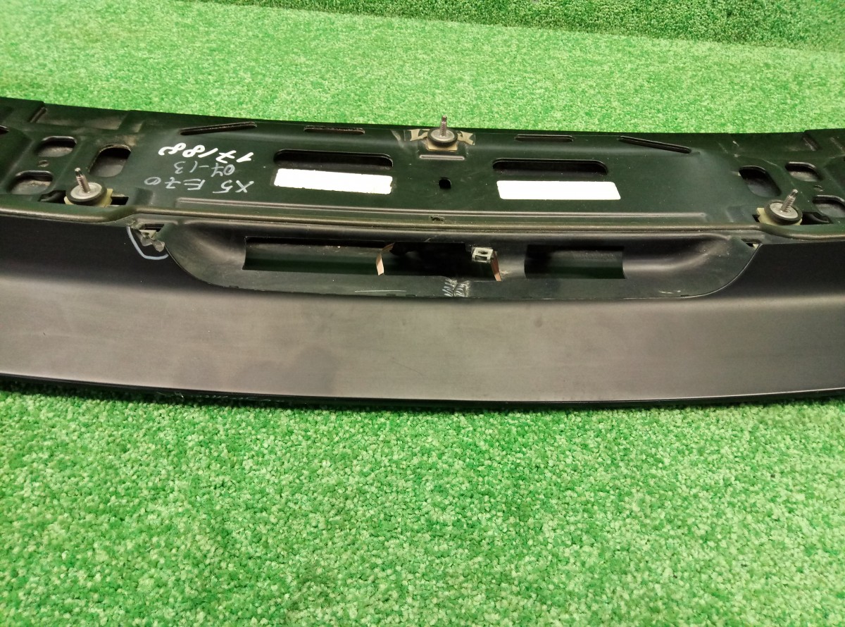 Спойлер (дефлектор) багажника BMW X5 E70 2006-2010 51627157689 на BMW X5 E70
