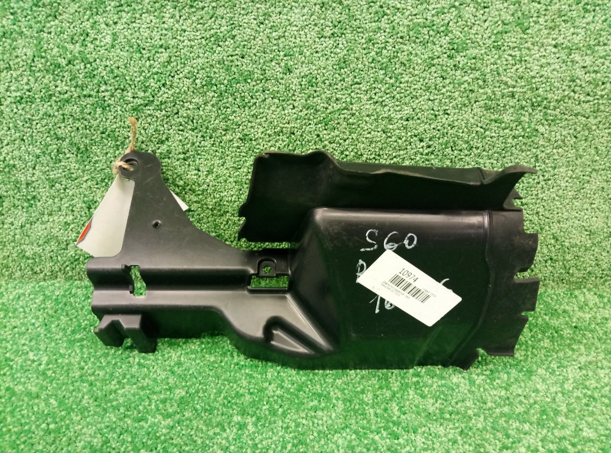 Воздуховод радиатора передний правый Volvo S60  2014   31353047 на Volvo S60 