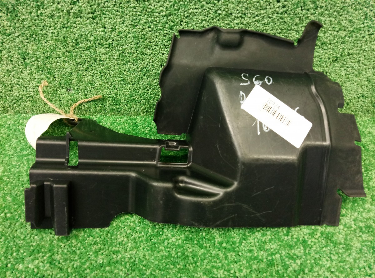 Воздуховод радиатора передний правый Volvo S60  2014   31353047 на Volvo S60 