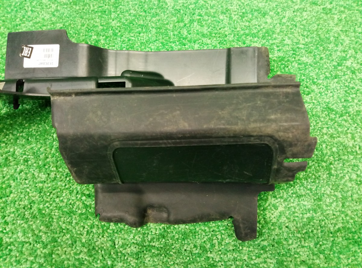 Воздуховод радиатора передний правый Volvo S60  2014   31353047 на Volvo S60 