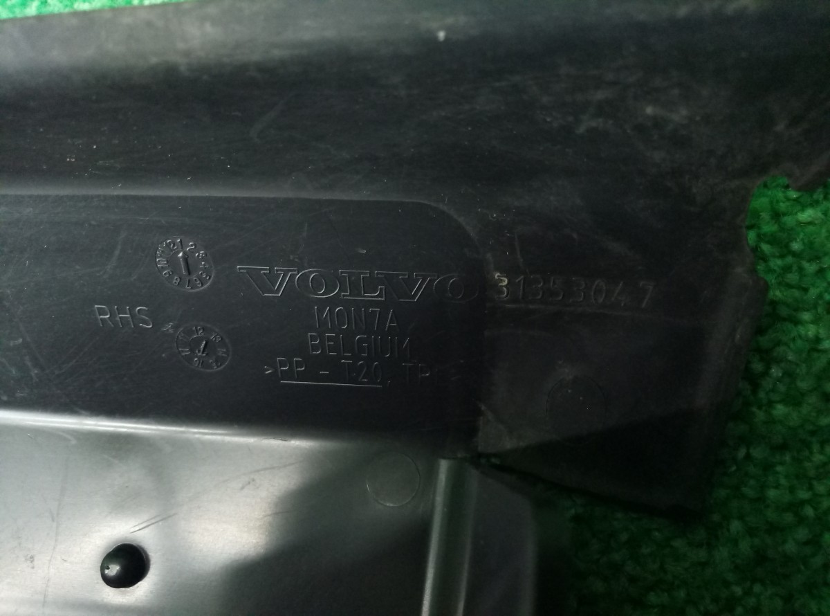 Воздуховод радиатора передний правый Volvo S60  2014   31353047 на Volvo S60 