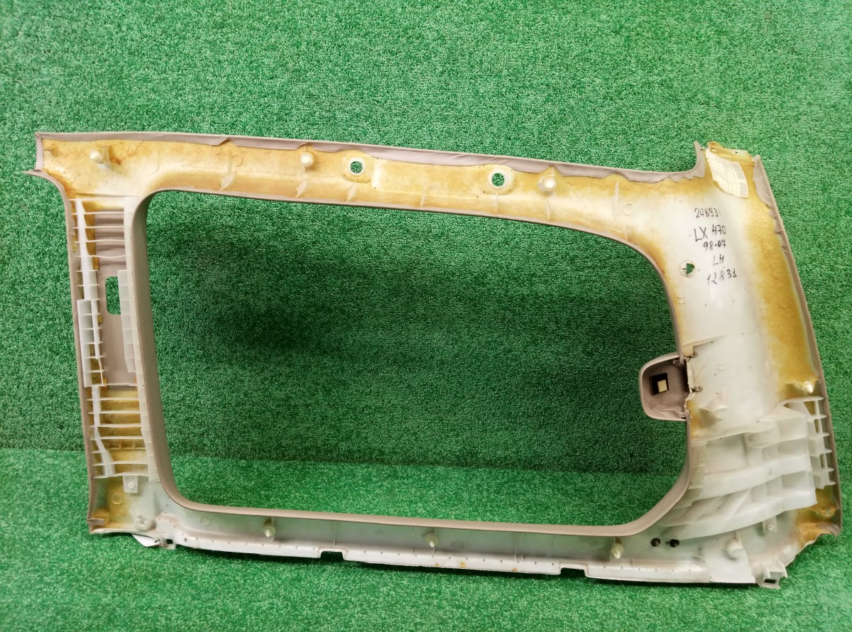 Обшивка багажника Lexus LX 470 1998-2007       62472A60120 на Lexus LX 