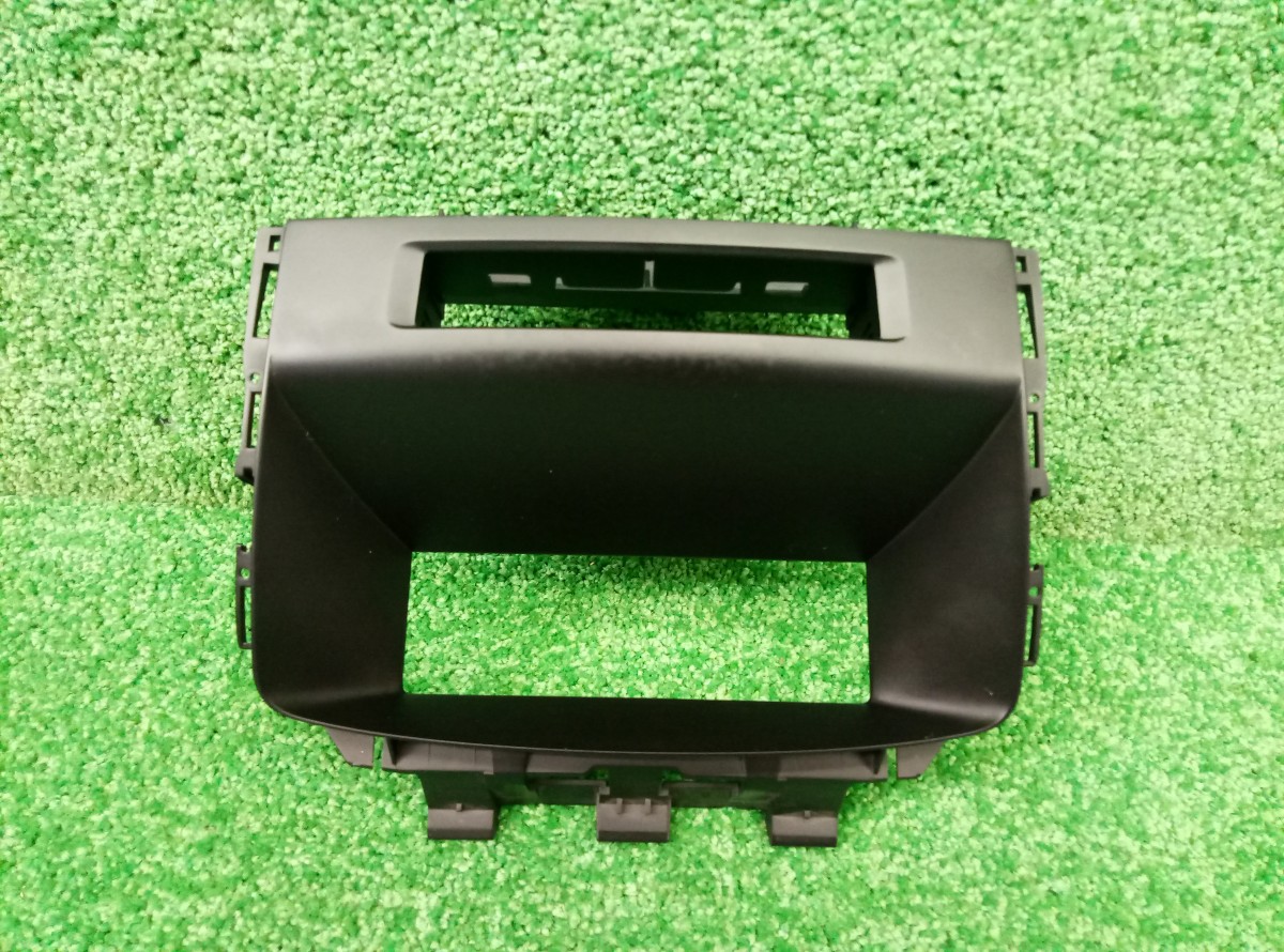 Накладка (кузов внутри) Opel Astra J 2010-2017 13362791 НОВАЯ на Opel Astra J