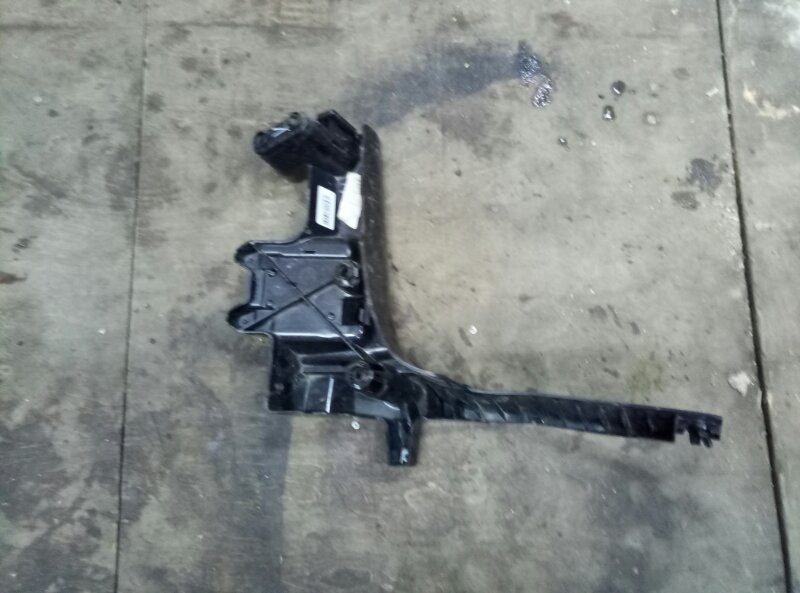 Кронштейн заднего бампера BMW X5 F15 2013-н.в. на BMW X5 F15