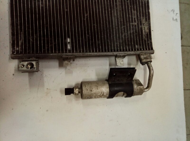 Радиатор кондиционера (конденсер) Nissan Qashqai J10 2006-2010 на Nissan Qashqai J10