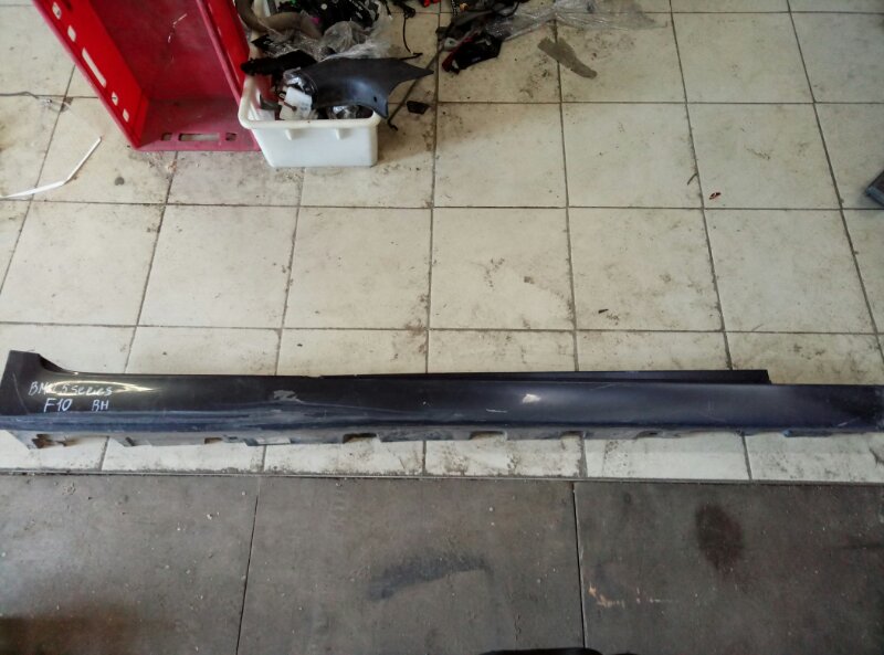 Накладка на порог (наружная) BMW 5-Series(F10,F11,F07) 2009-2013 на BMW 5-Series(F10,F11,F07)