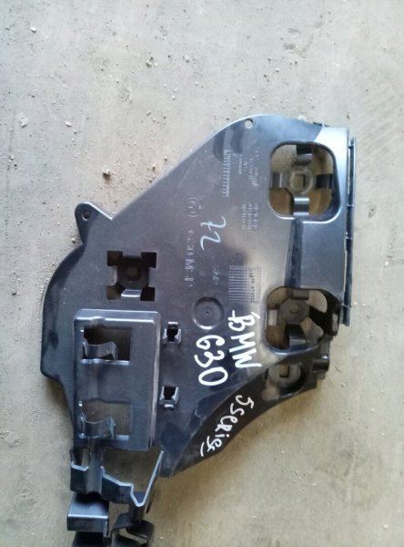Кронштейн заднего бампера BMW 5-Series(F10,F11,F07) 2009-2013 на BMW 5-Series(F10,F11,F07)