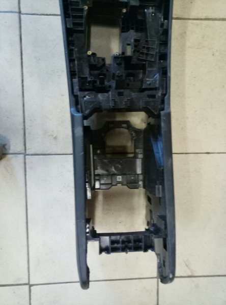 Подлокотник BMW X3 (F25) 2010-2014 на BMW X3 (F25)