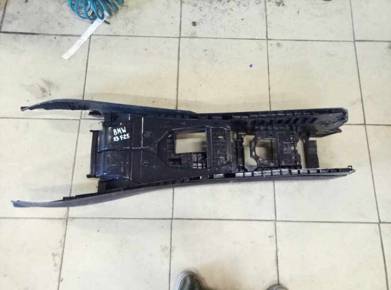 Подлокотник BMW X3 (F25) 2010-2014 на BMW X3 (F25)
