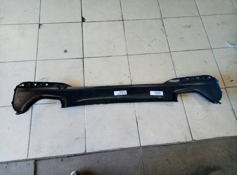 Накладка заднего бампера под номер BMW 5-Series(F10,F11,F07) 2009-2013 на BMW 5-Series(F10,F11,F07)