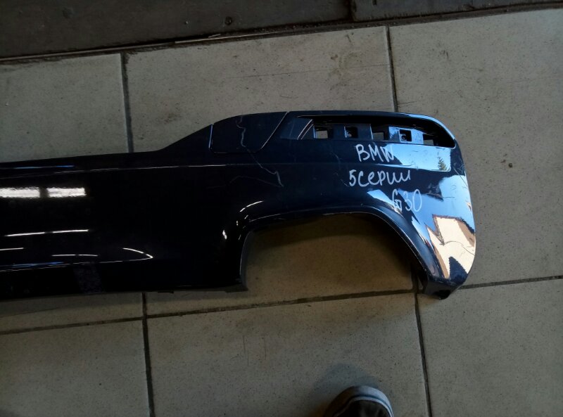 Накладка заднего бампера под номер BMW 5-Series(F10,F11,F07) 2009-2013 на BMW 5-Series(F10,F11,F07)